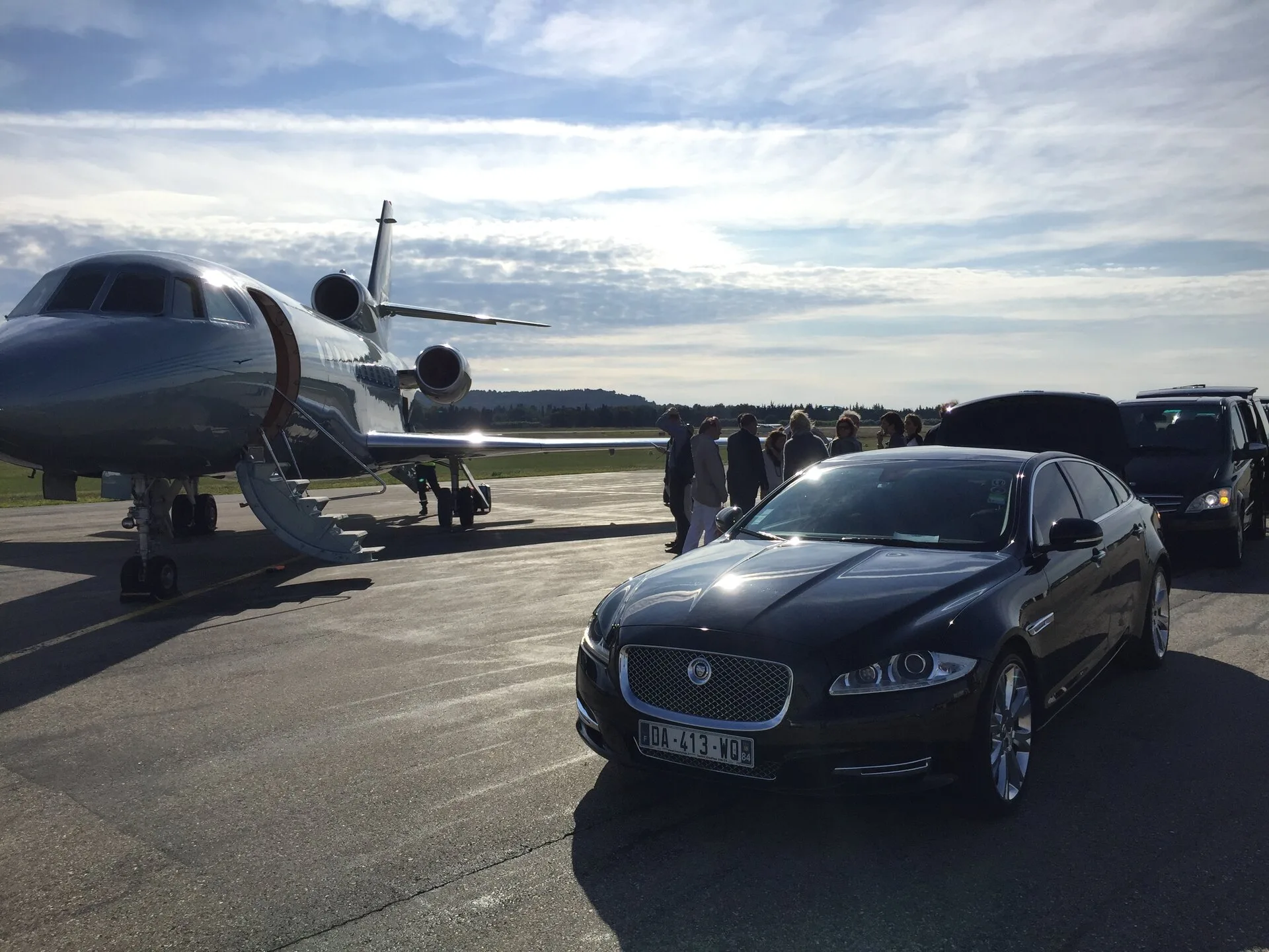 Transfert VIP chauffeur service at Marseille airport
