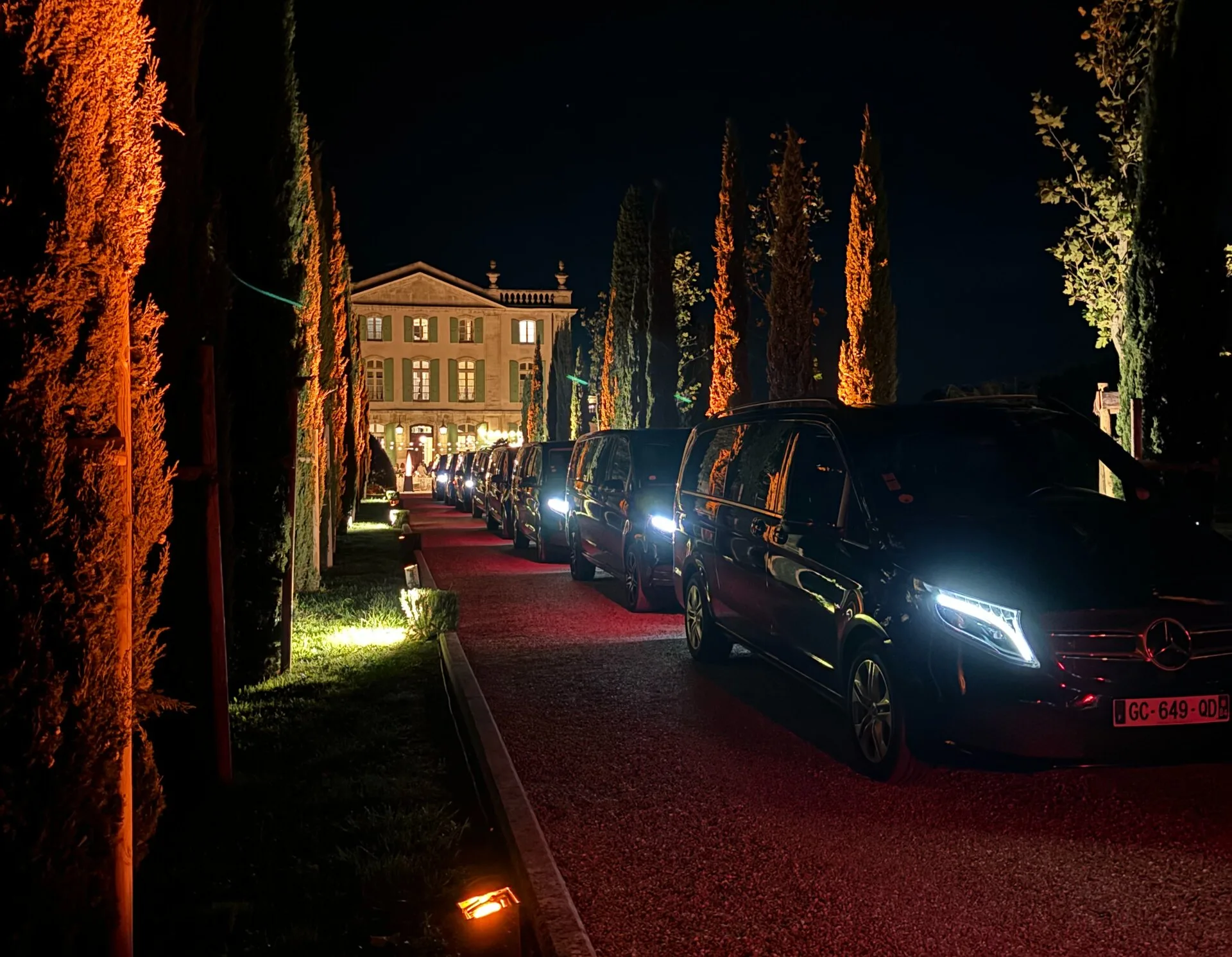 Wedding shuttle Mercedes V Class for corporate or Group