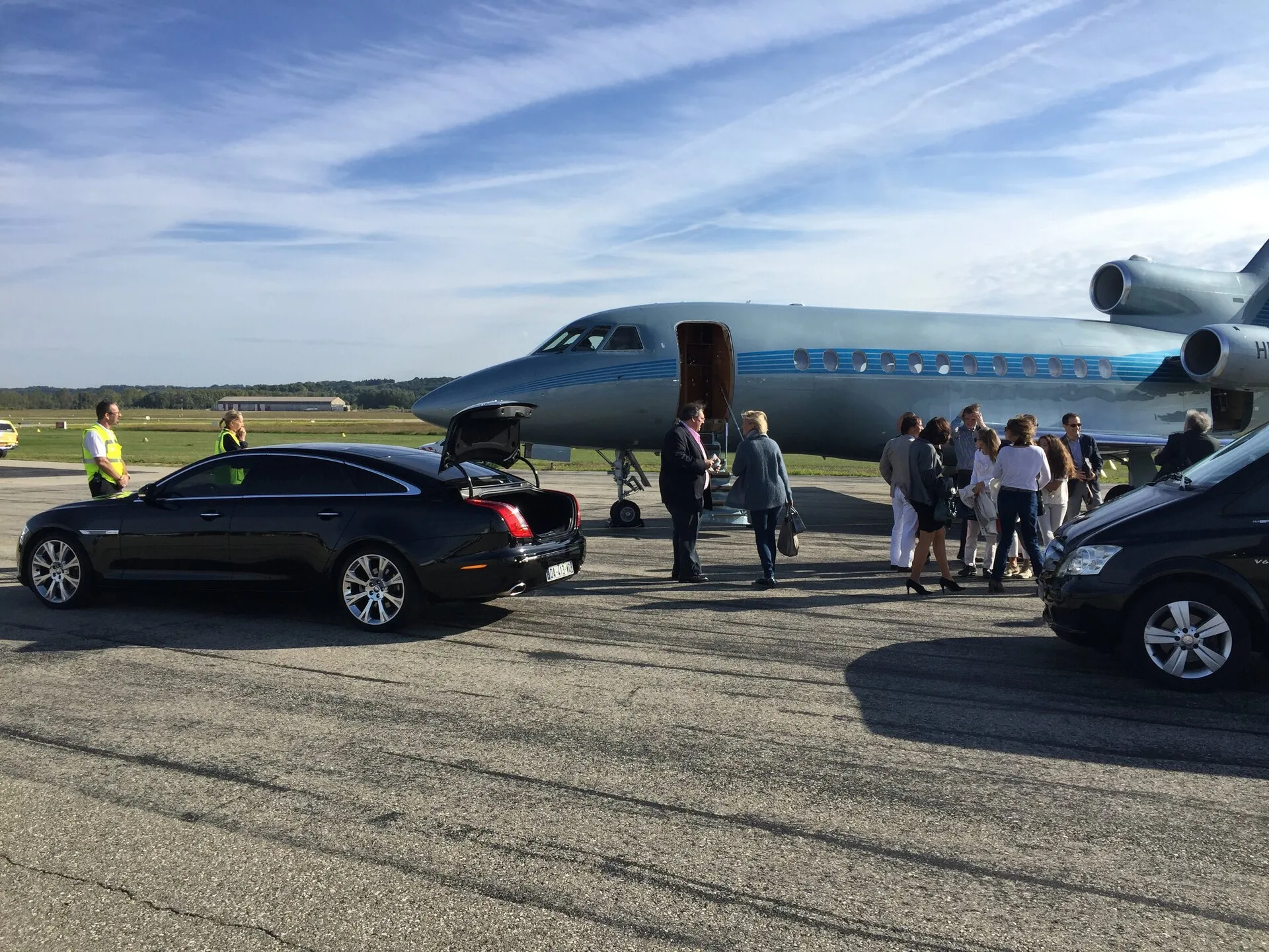 Transfert VIP chauffeur service at Marseille airport